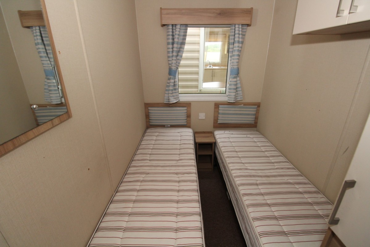 2014 Abi Oakley twin bedroom