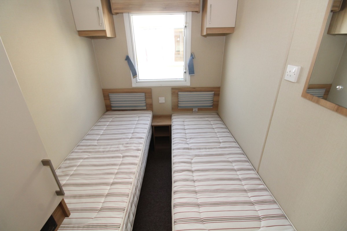 2014 Abi Oakley twin bedroom