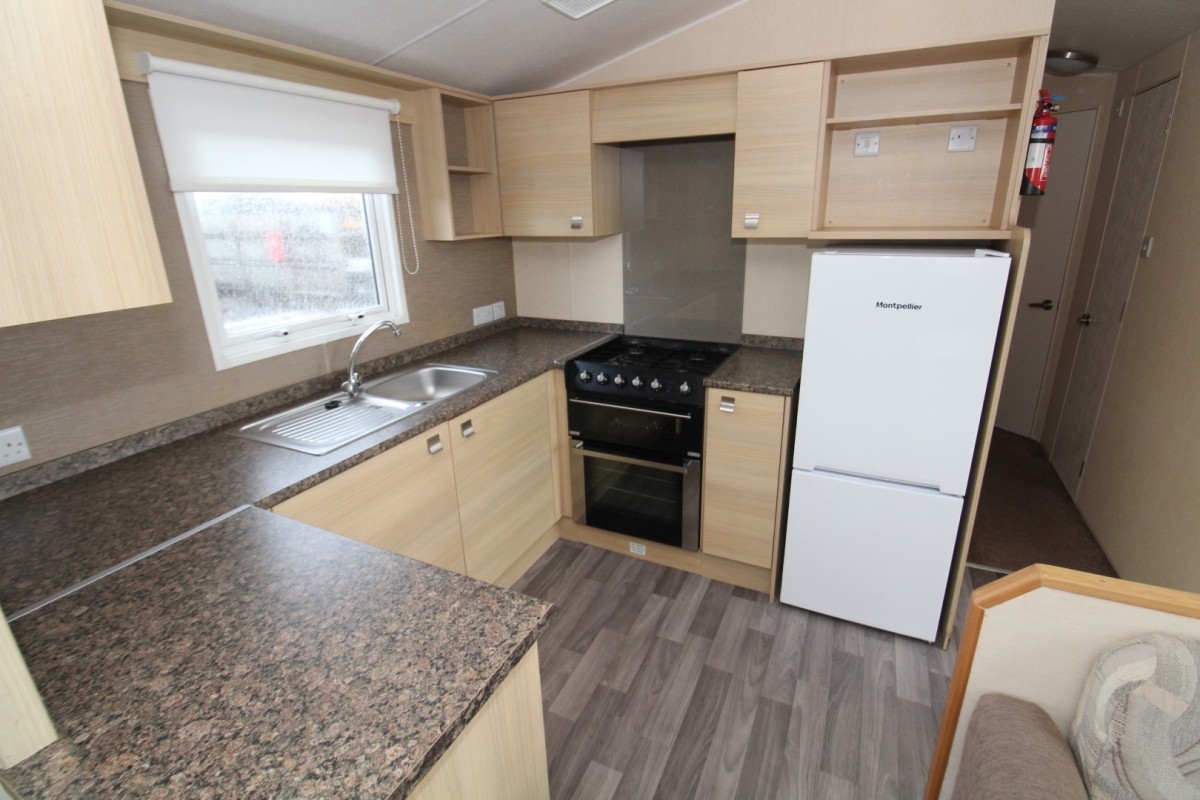 kitchen in the 2013 Atlas Everglade