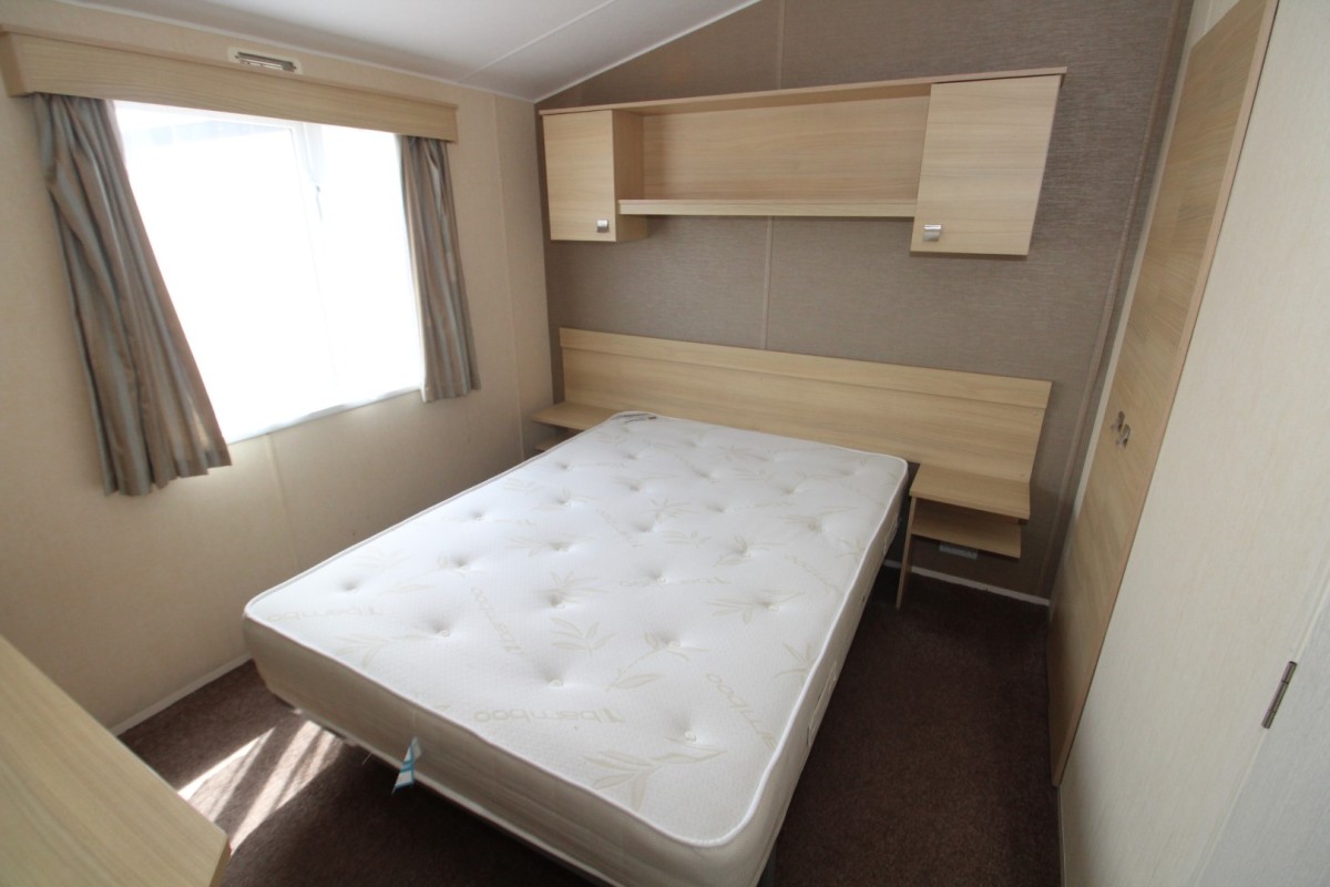 2013 Atlas Everglade double bedroom