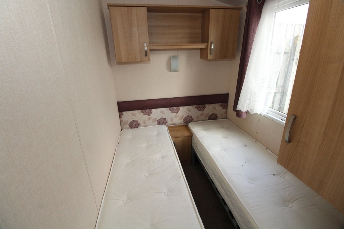 2013 Atlas Ruby twin bedroom