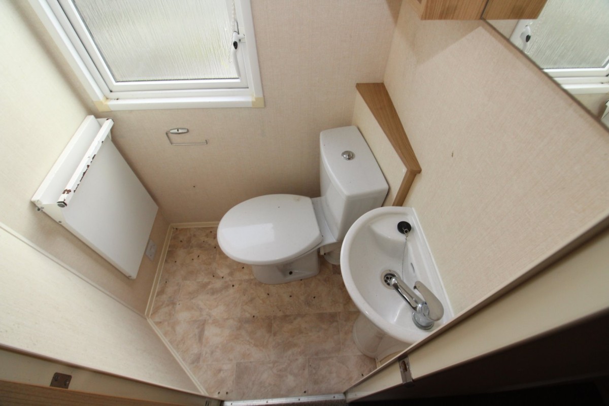 2013 Atlas Ruby family washroom