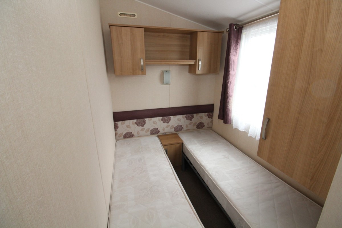 2013 Atlas Ruby twin bedroom