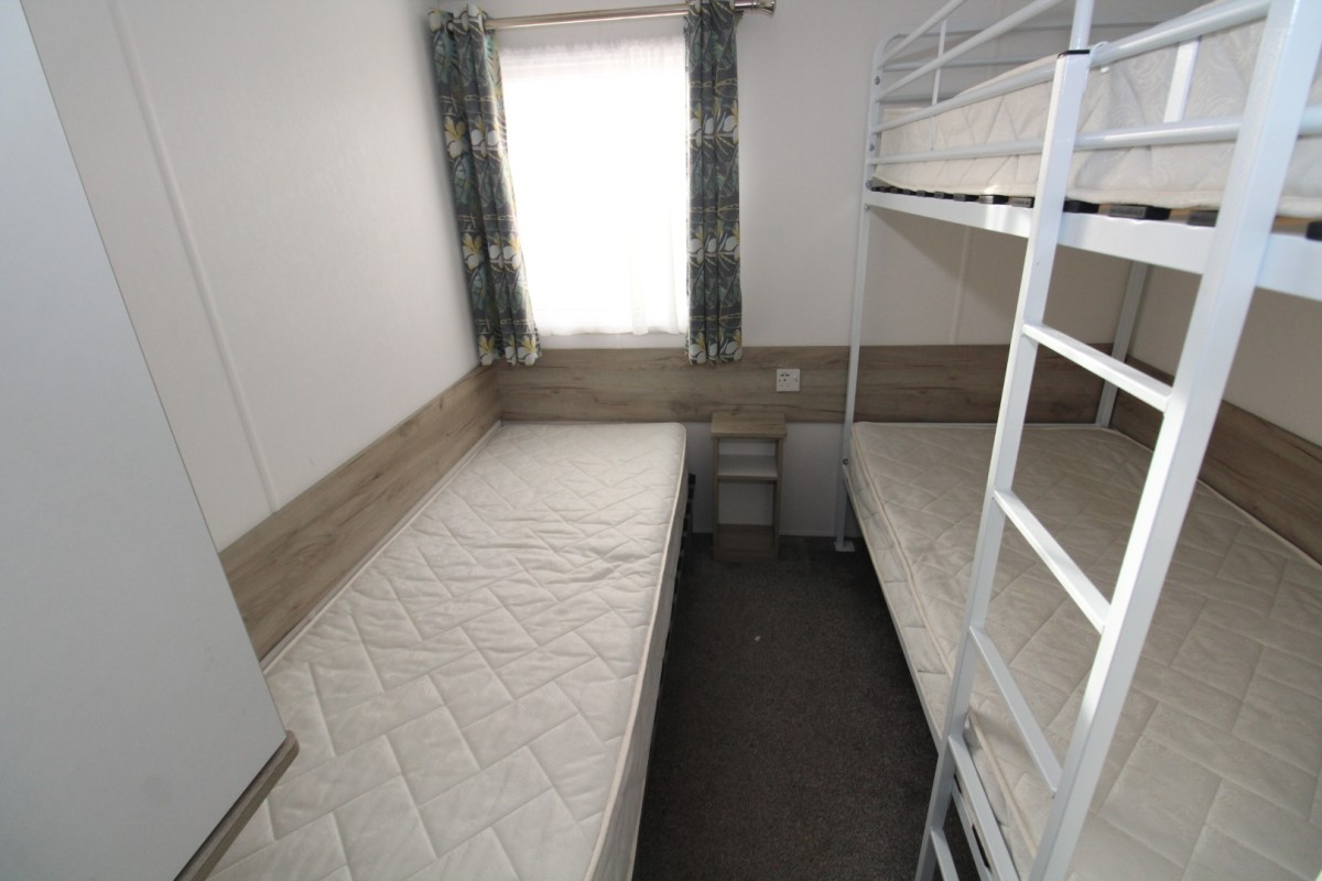 2019 Willerby Mistral triple bedroom