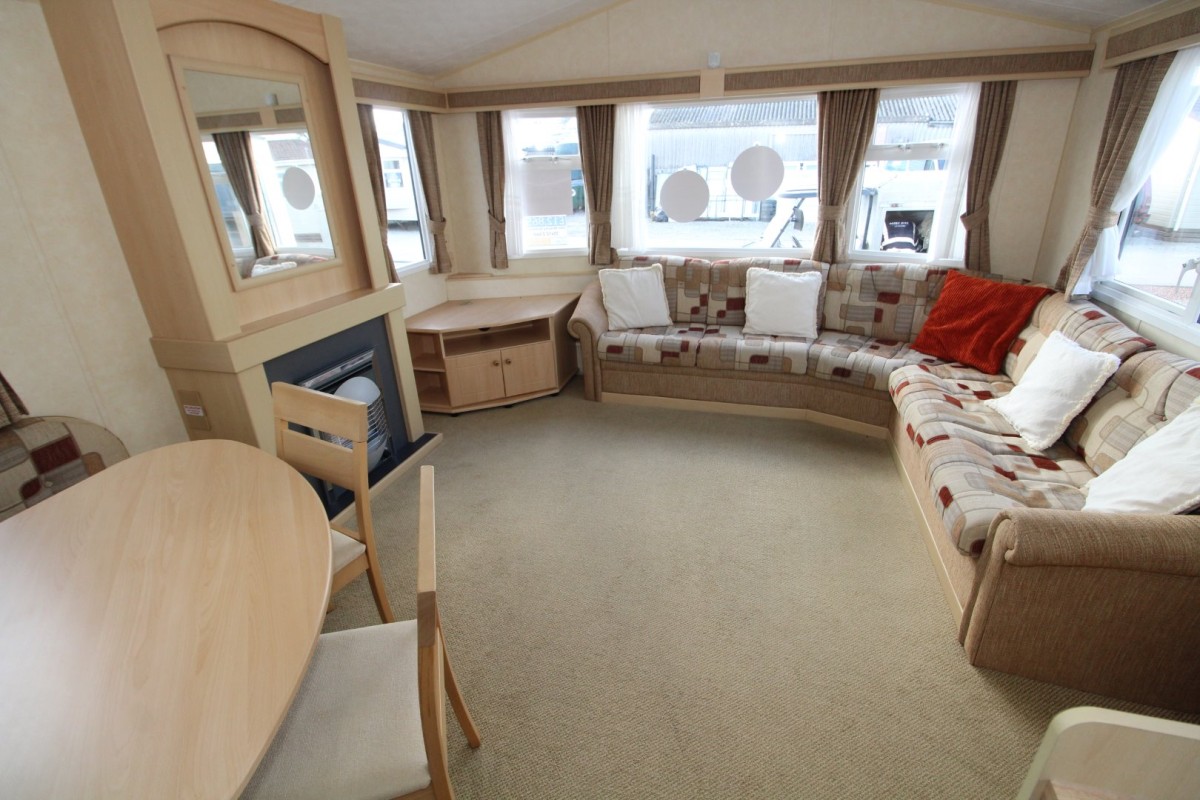 2008 Willerby Richmond dining table and lounge