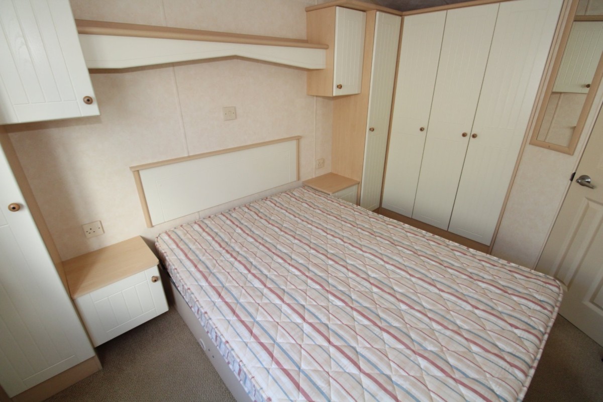 2008 Willerby Richmond double bedroom