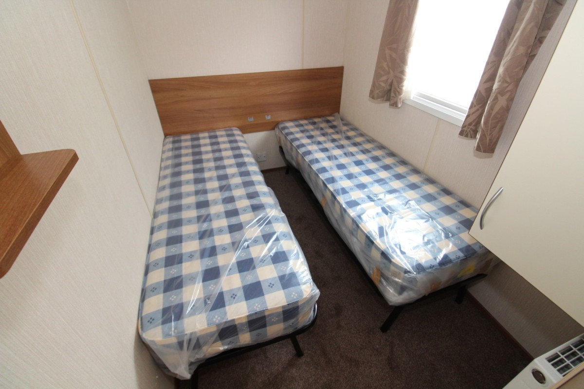 2011 Abi Lomond twin bedroom