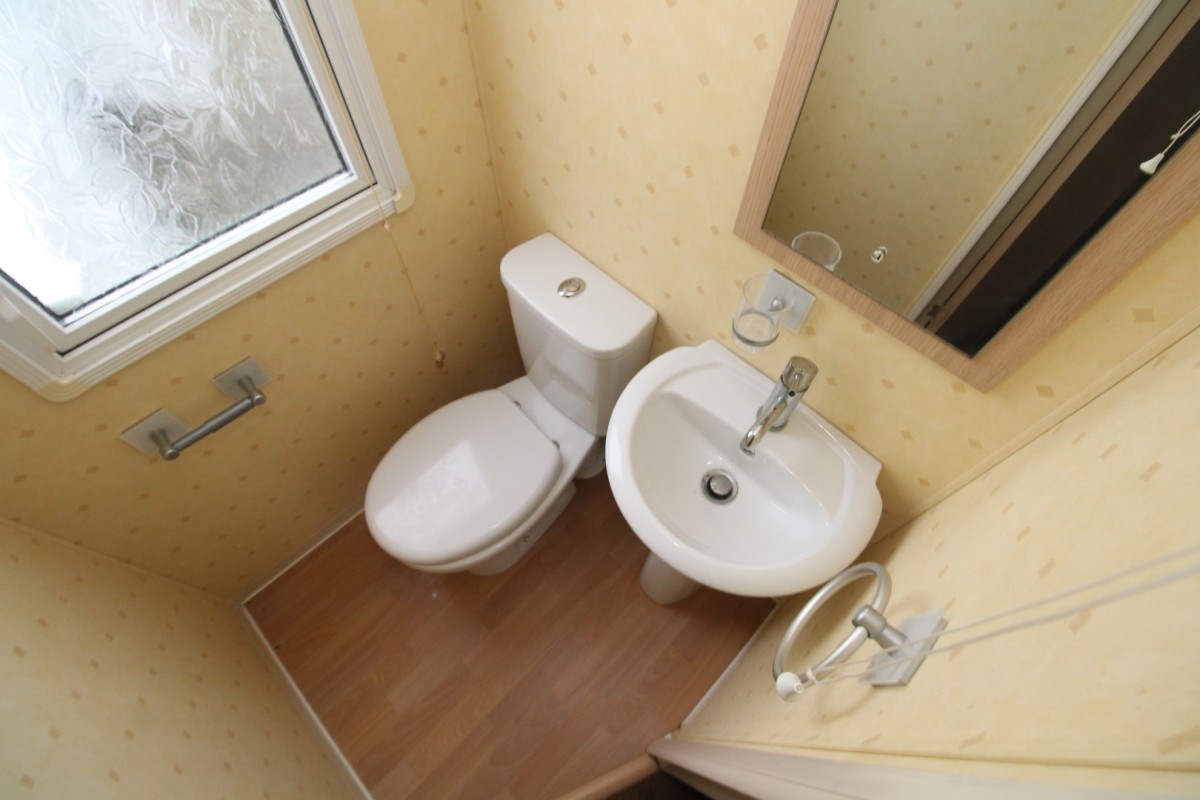 2008 Swift Moselle toilet room