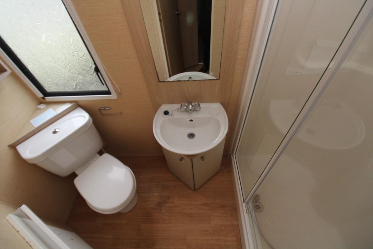 2010 Willerby Westmorland shower room