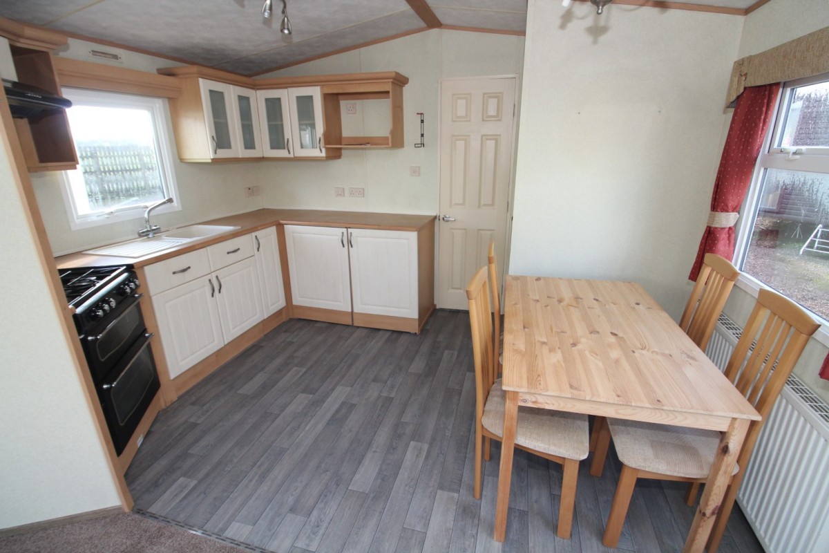 2007 Abi Brisbane kitchen and dining area