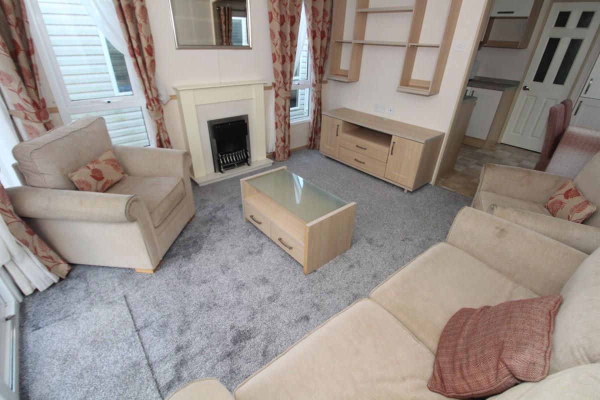 comfy living space in the 2010 Pemberton Abingdon