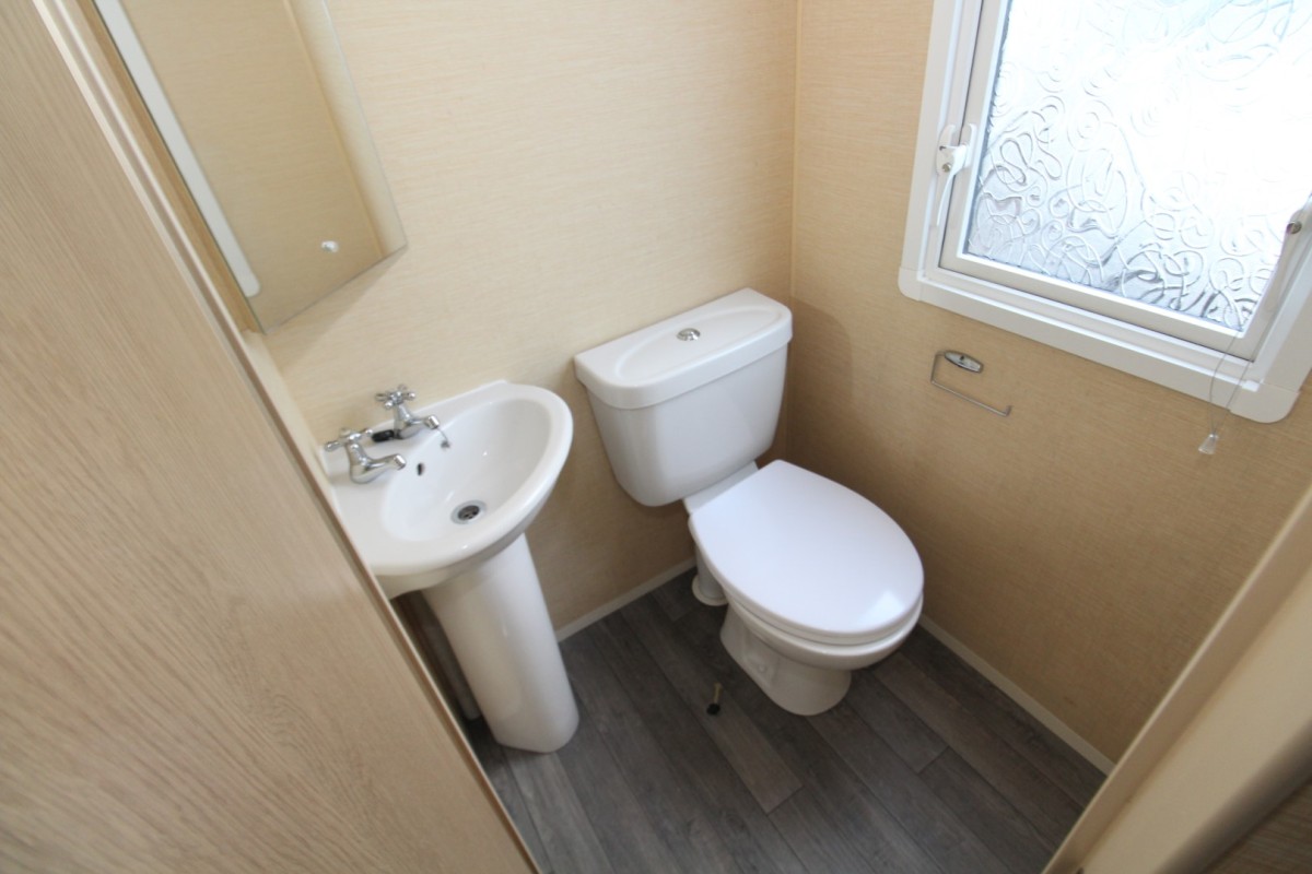 2010 Willerby Granada wash room