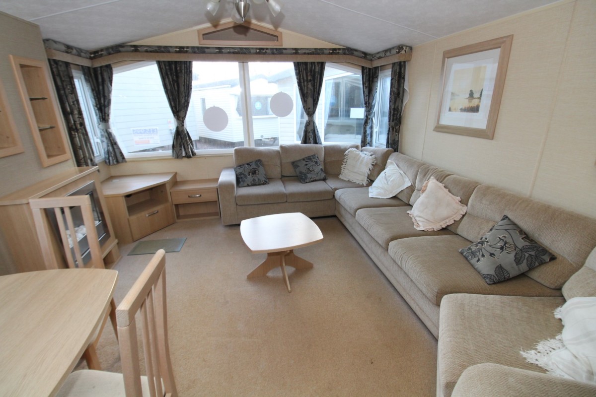 2010 Willerby Granada open plan space