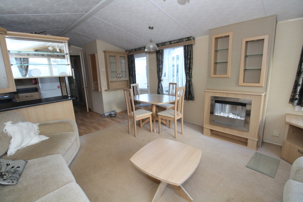 2010 Willerby Granada lounge to dining area