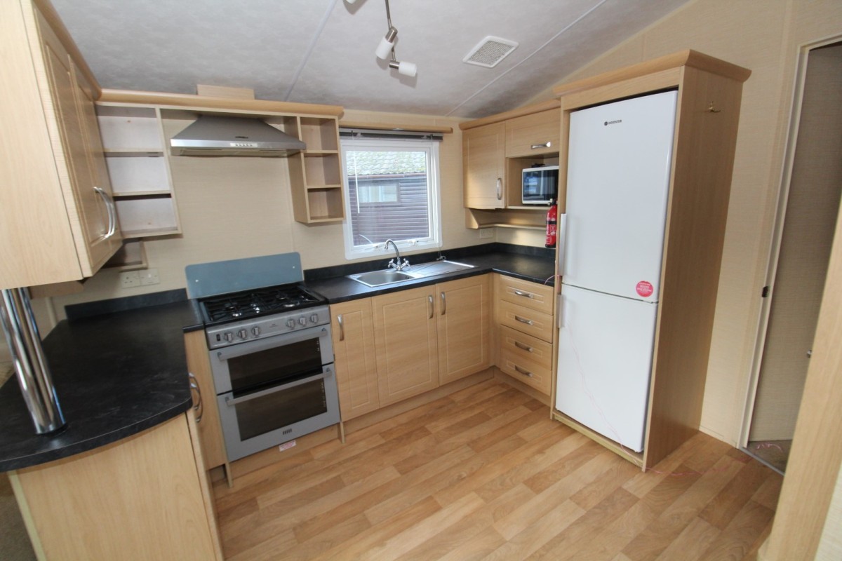 2010 Willerby Granada oven and fridge