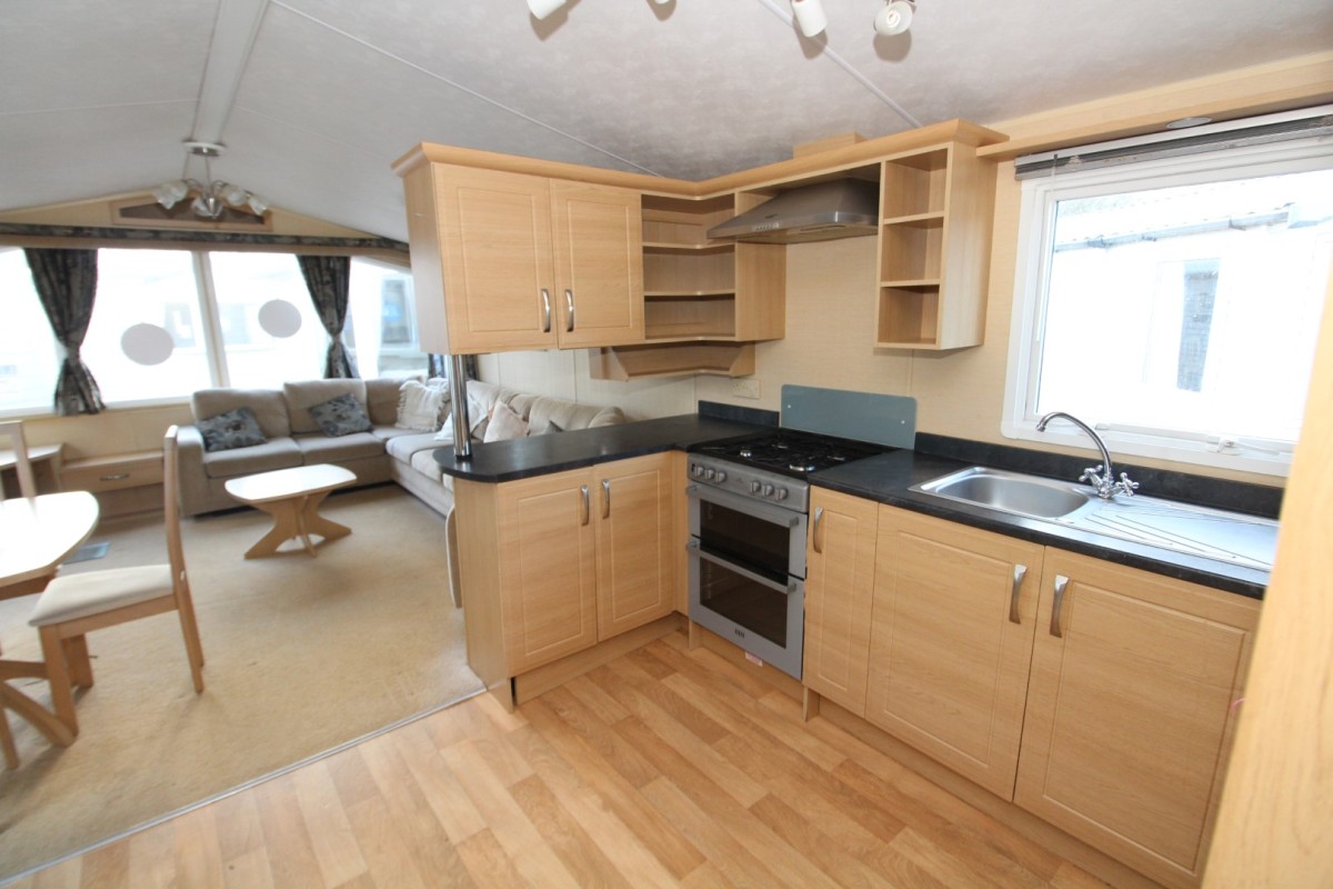 2010 Willerby Granada kitchen to lounge