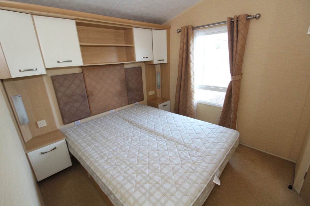 2010 Willerby Granada double bedroom