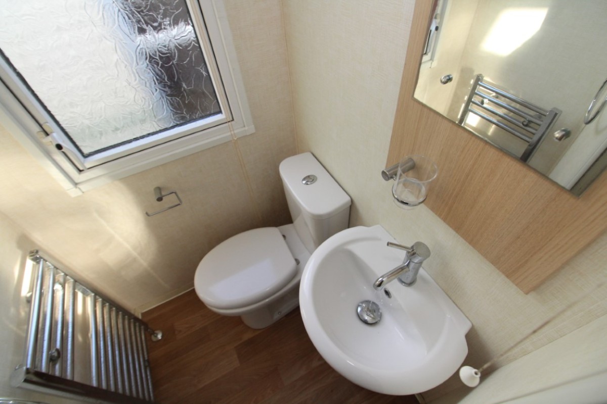 2010 Swift Chamonix en-suite bathroom