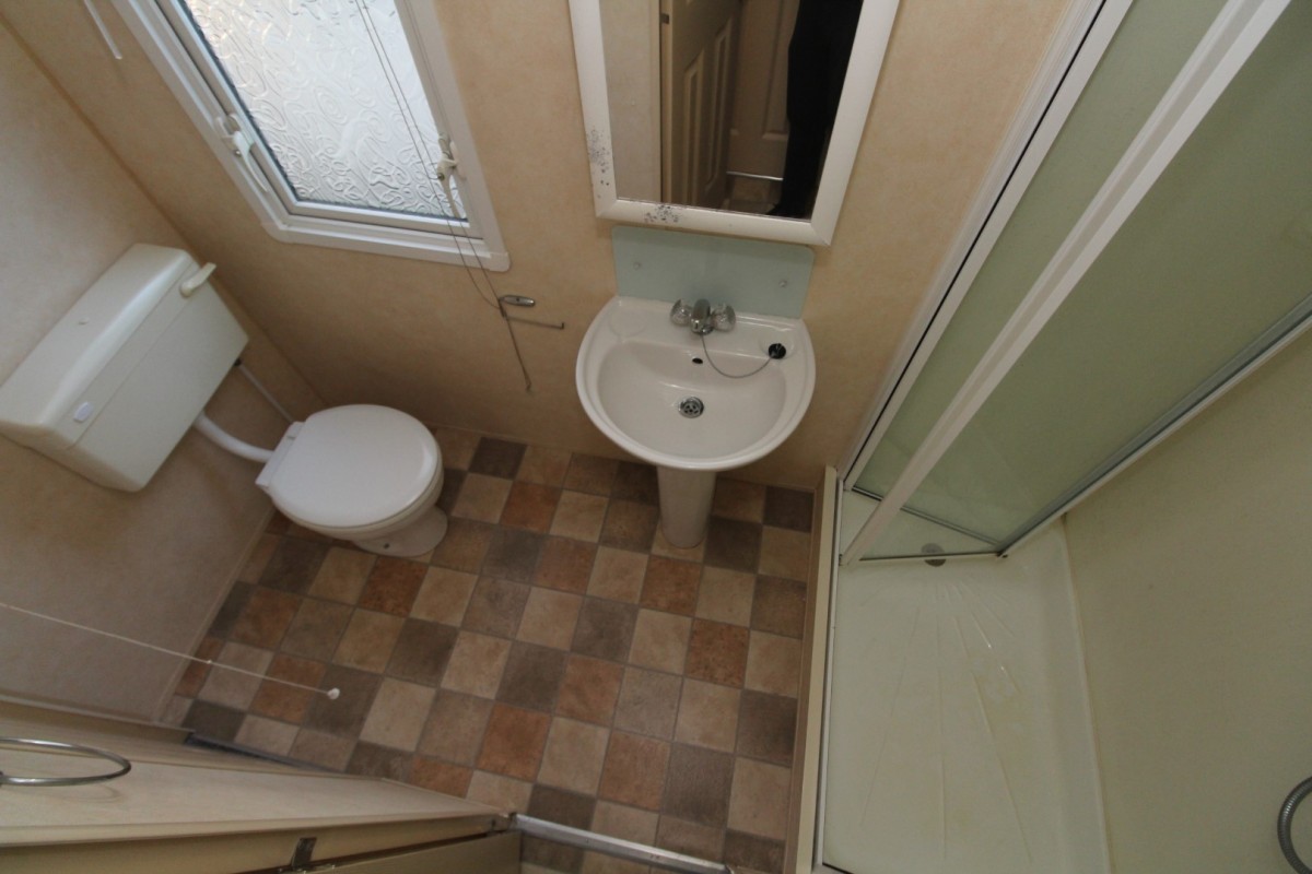 2007 Willerby Vacation shower room