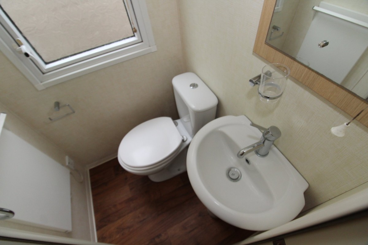 2011 Swift Moselle toilet room