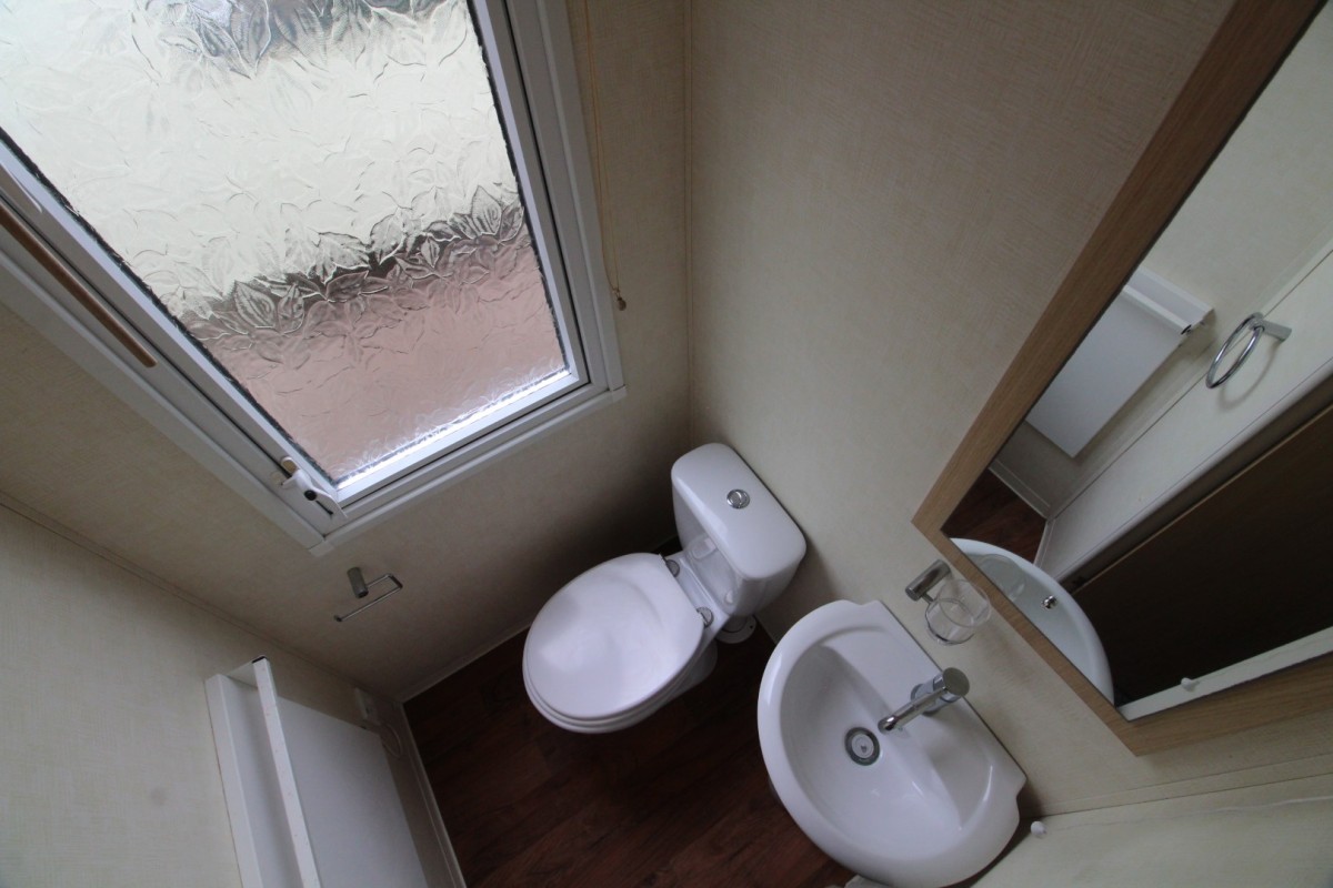 2011 Swift Moselle toilet room