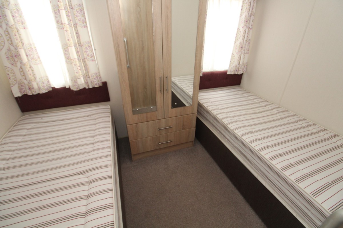 2016 Abi Derwent twin bedroom