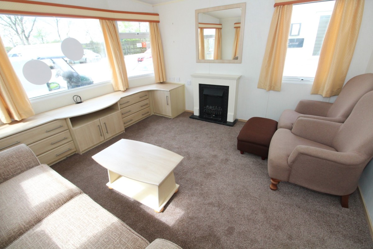 2005 Brentmere Windsor lounge with windows