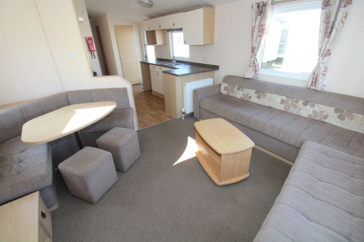 2014 Atlas Everglade living space