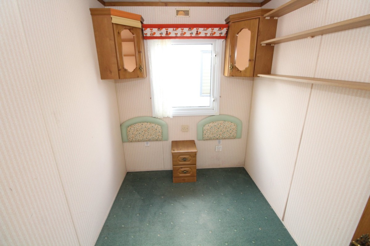 twin bedroom in the 2002 Willerby Manor