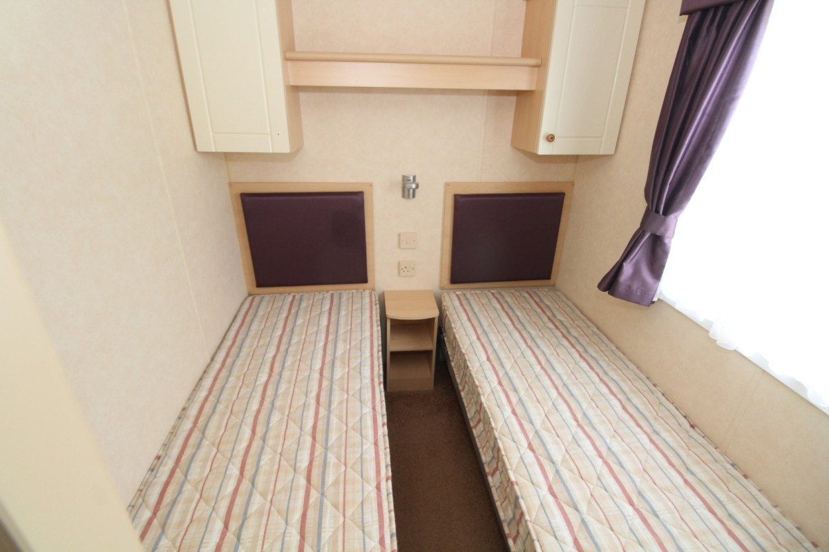 2009 Willerby Salisbury twin bedroom