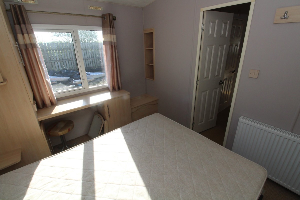 2008 Cosalt Fairway double bedroom to en-suite bathroom