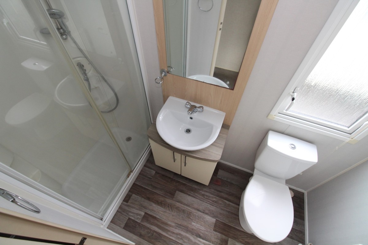 shower room in the Willerby Sierra 2013