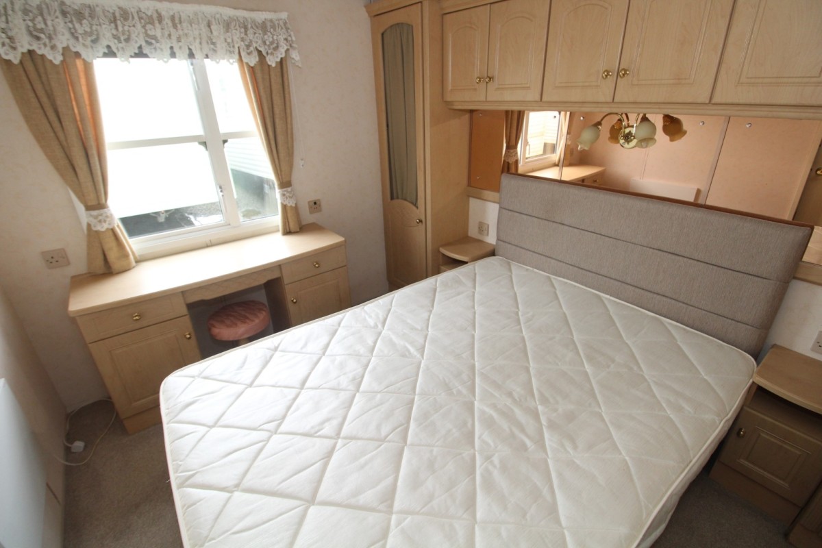 2005 Atlas Mayfair double bedroom