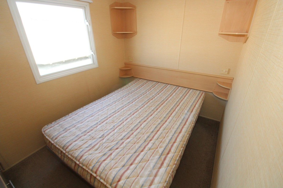 2011 Willerby Westcoast double bedroom