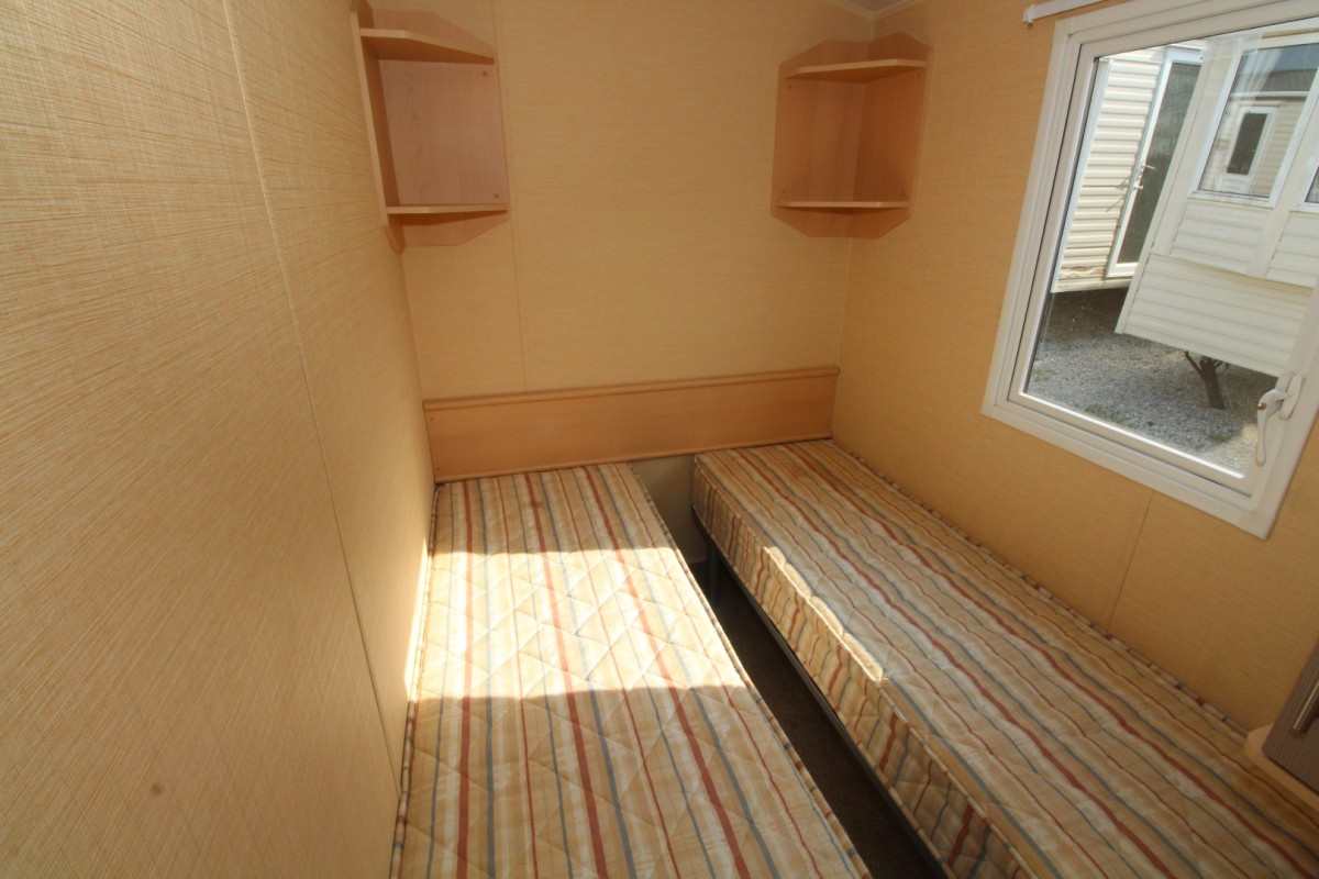 2011 Willerby Westcoast twin bedroom
