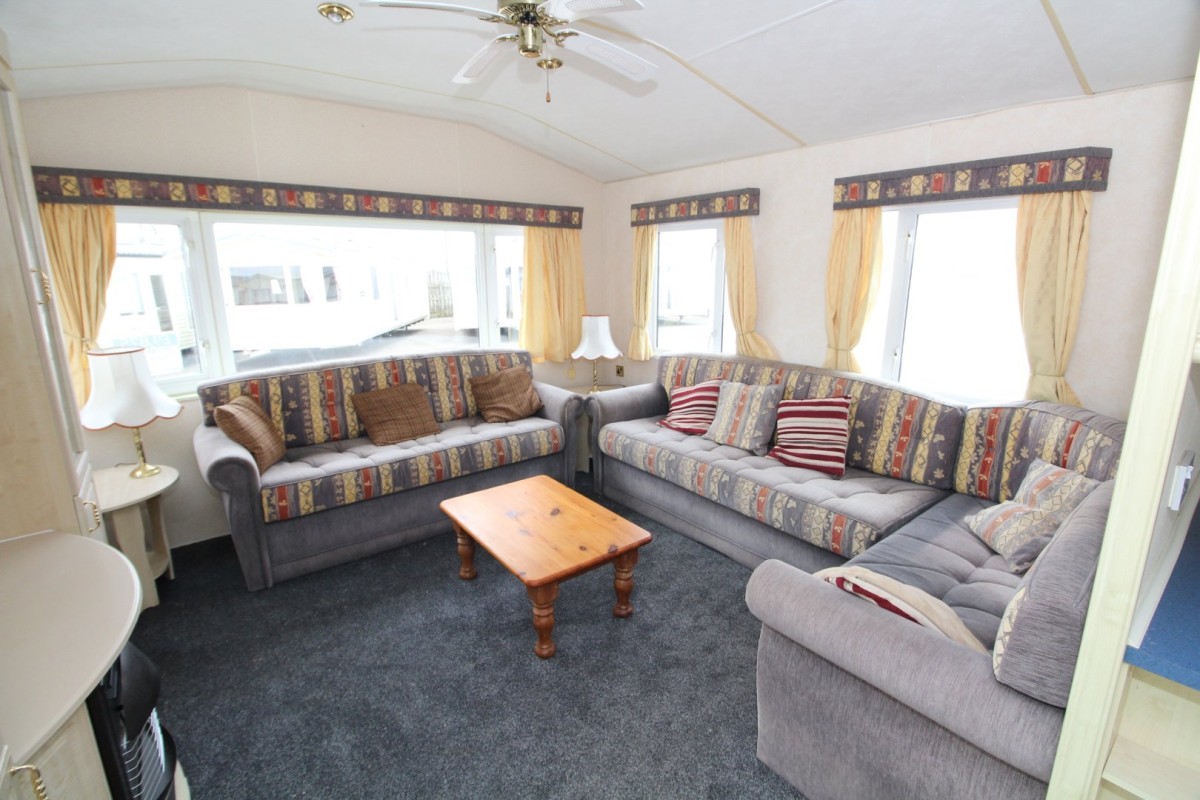 lounge area in the 2001 Bk Seville