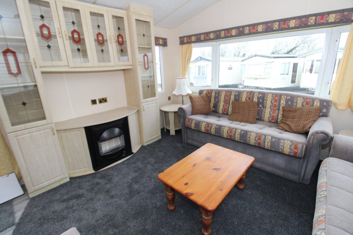 lounge with fire in the 2001 Bk Seville