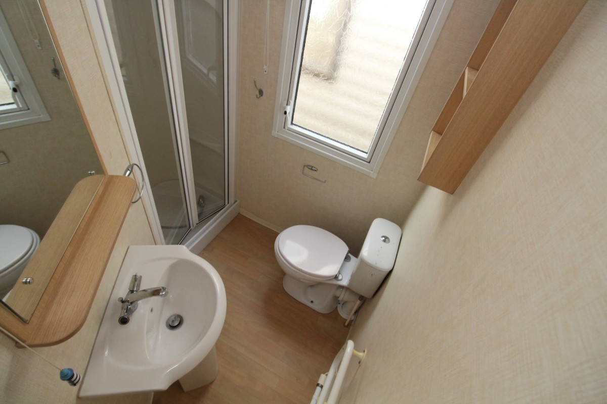 2011 Swift Burgundy family bathroom