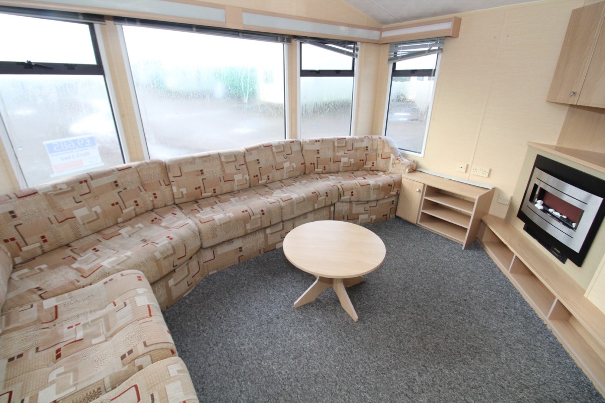 2011 Willerby Westmorland lounge with table