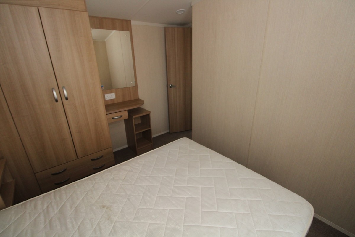double bedroom with wardrobe
