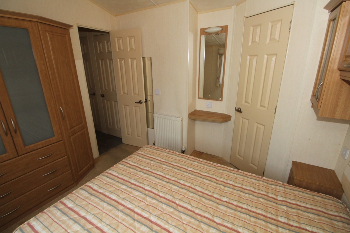 2006 BK Caprice double bedroom to en-suite bathroom