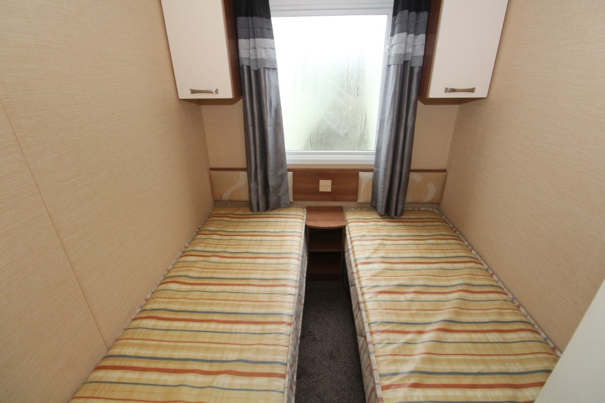 third bedroom in the 2011 Willerby Salisbury