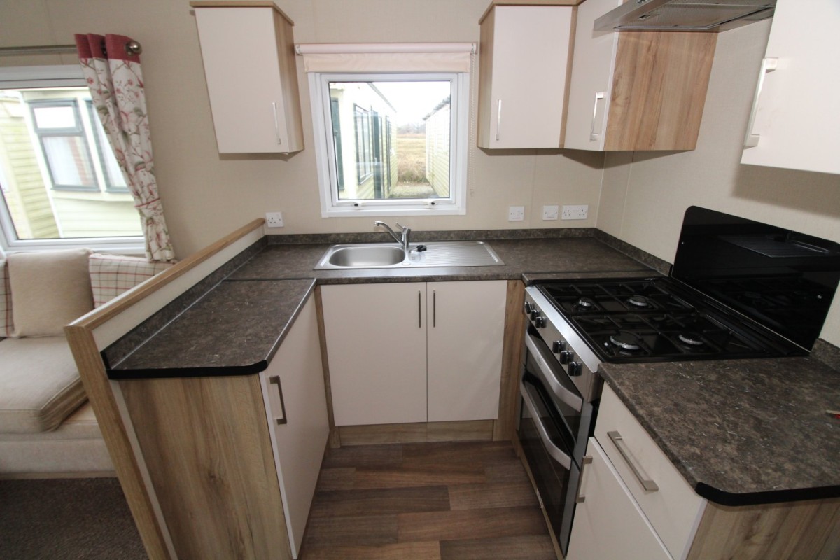 u shaped kitchen in the 2016 ABI Oakley