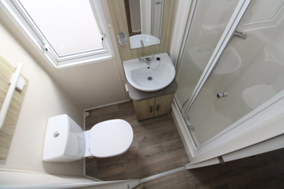 2017 Willerby Rio Premier family shower room
