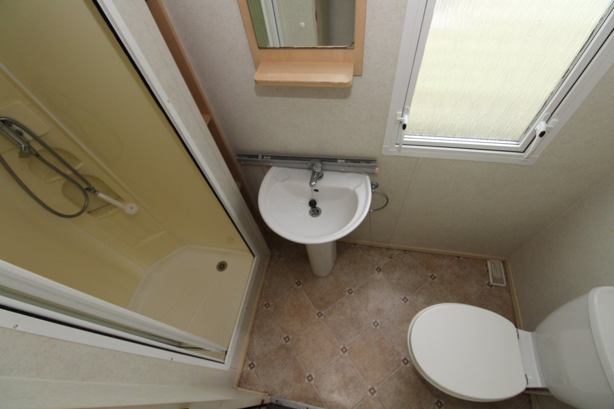 2008 Abi Narelle family shower room