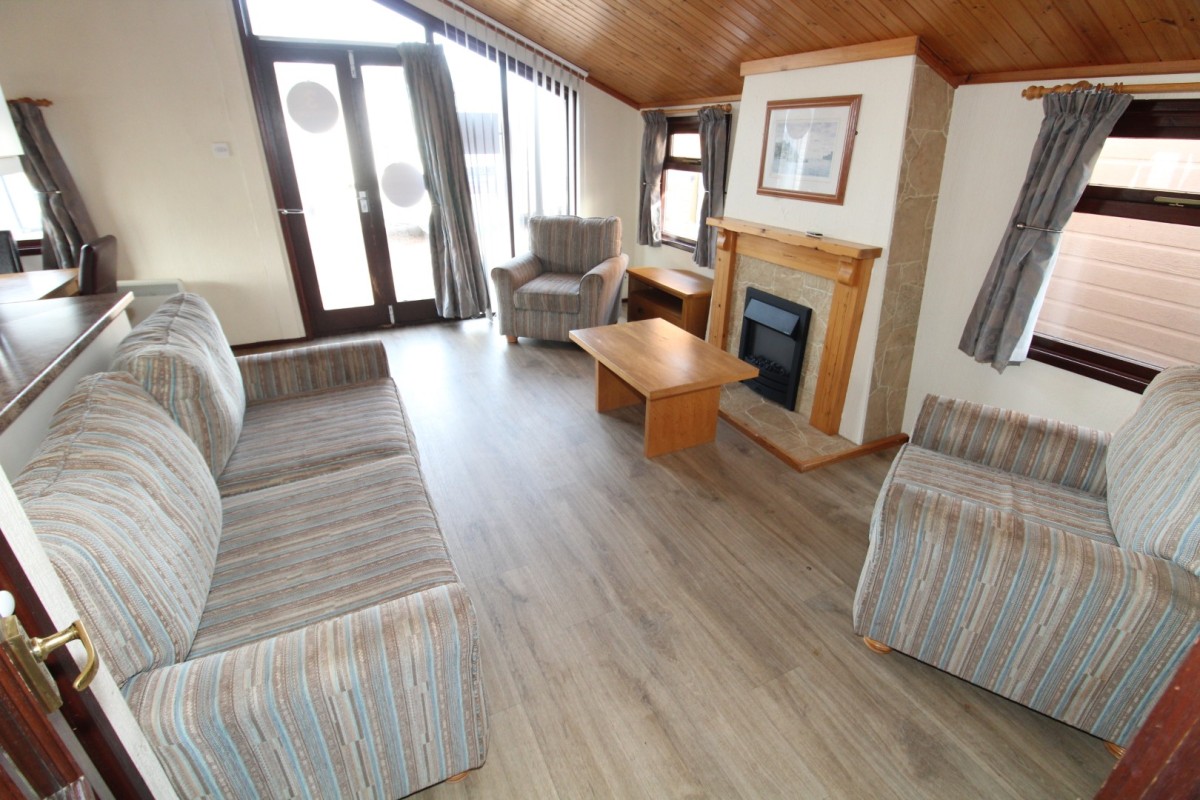 the lounge area in the 1999 Cosalt Cezanne lodge