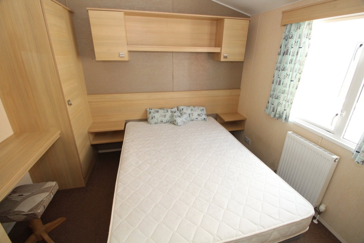double bedroom in hte 2014 Atlas Everglade