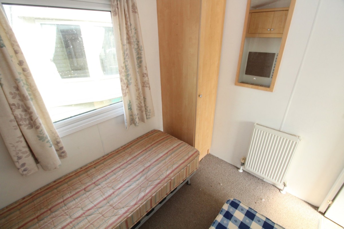 second view of the twin bedroom