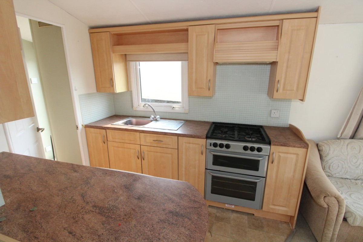 modern kitchen in the 2004 Willerby Westmorland