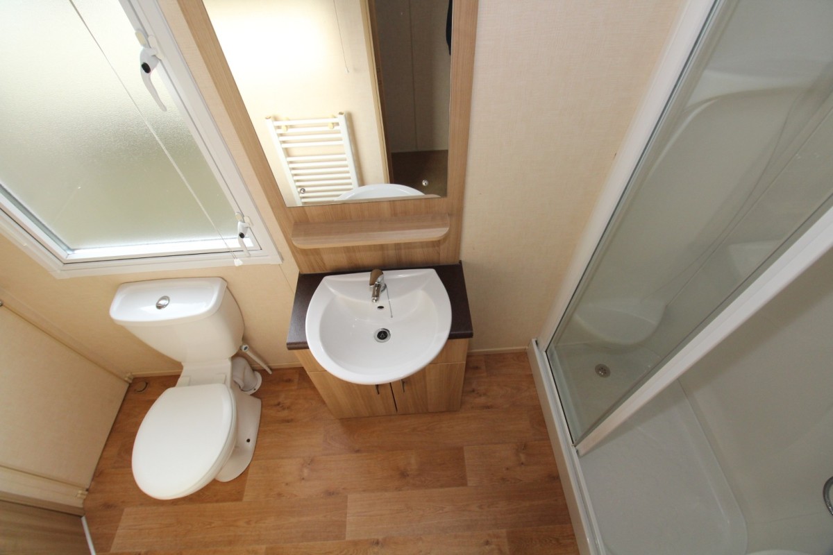 2011 Abi Derwent family shower room